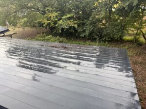 こちらは洗浄ケレン作業の様子です。
この時期からご契約をしていただくとかなり破格でのお見積りを取れるチャンスです。
今の材料価格で現場を回せます。
来年は来年で材料金額が変わるので今年の金額は、今年までです。是非ご連絡をお待ちしております。おおよそはお電話対応でお見積もりをさせて頂きこちらで現場の方は確認させて頂きます。お客様にご迷惑のないよう時間もあまり取らせないように心がけております